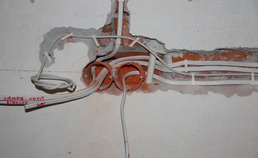 Wymiana instalacji elektrycznej - Kiedy, ile kosztuje, jak uniknąć błędów?